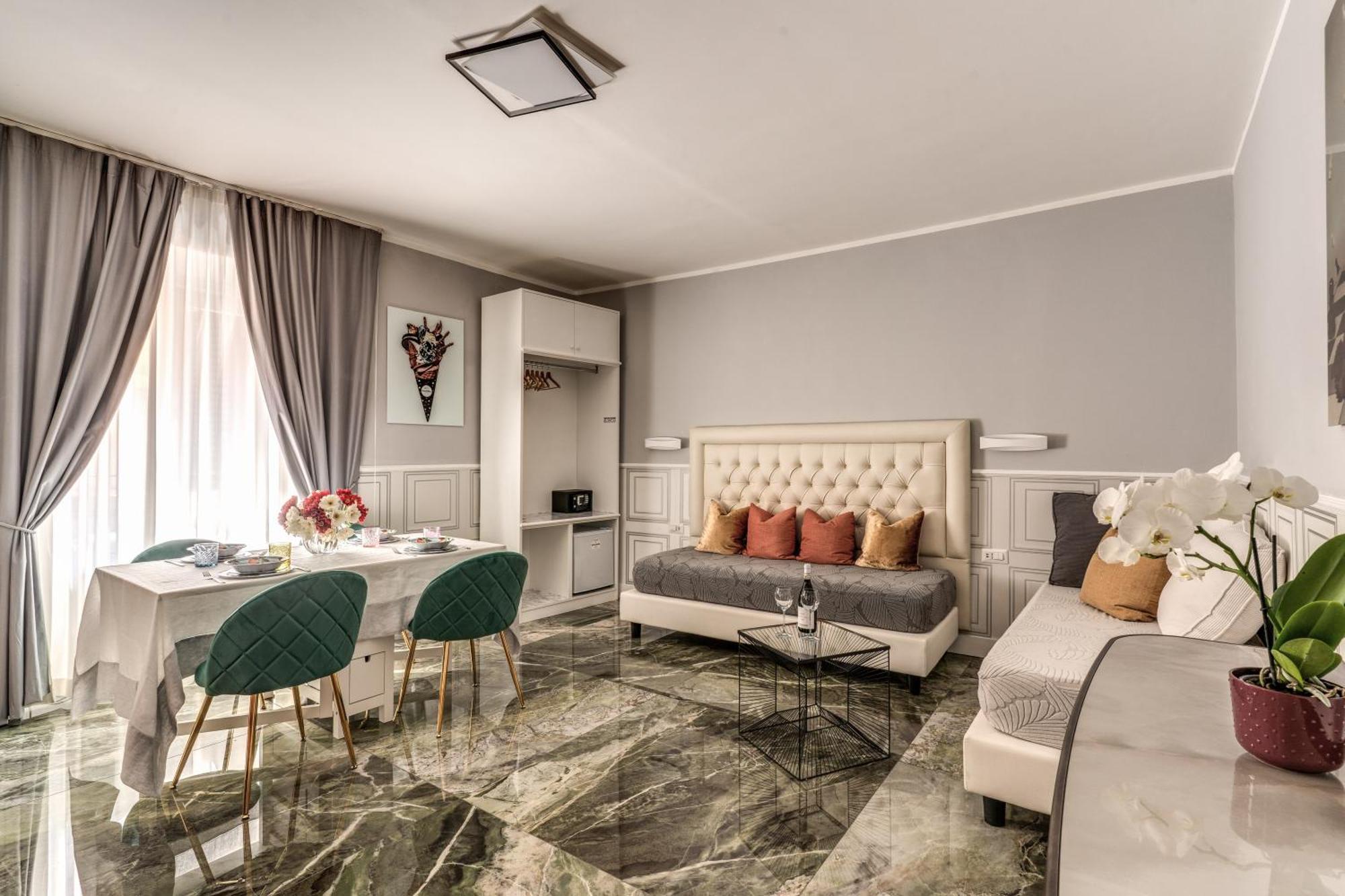 Spanish Step Dream & Cozy Casa *